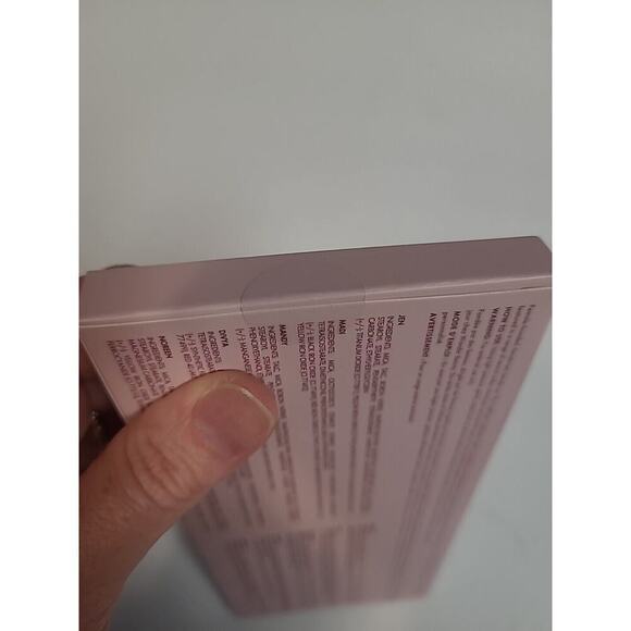 WANDER BEAUTY Trailblazer Eyeshadow Palette NEW Neutral Chartreuse Emerald Tones - Picture 5 of 8